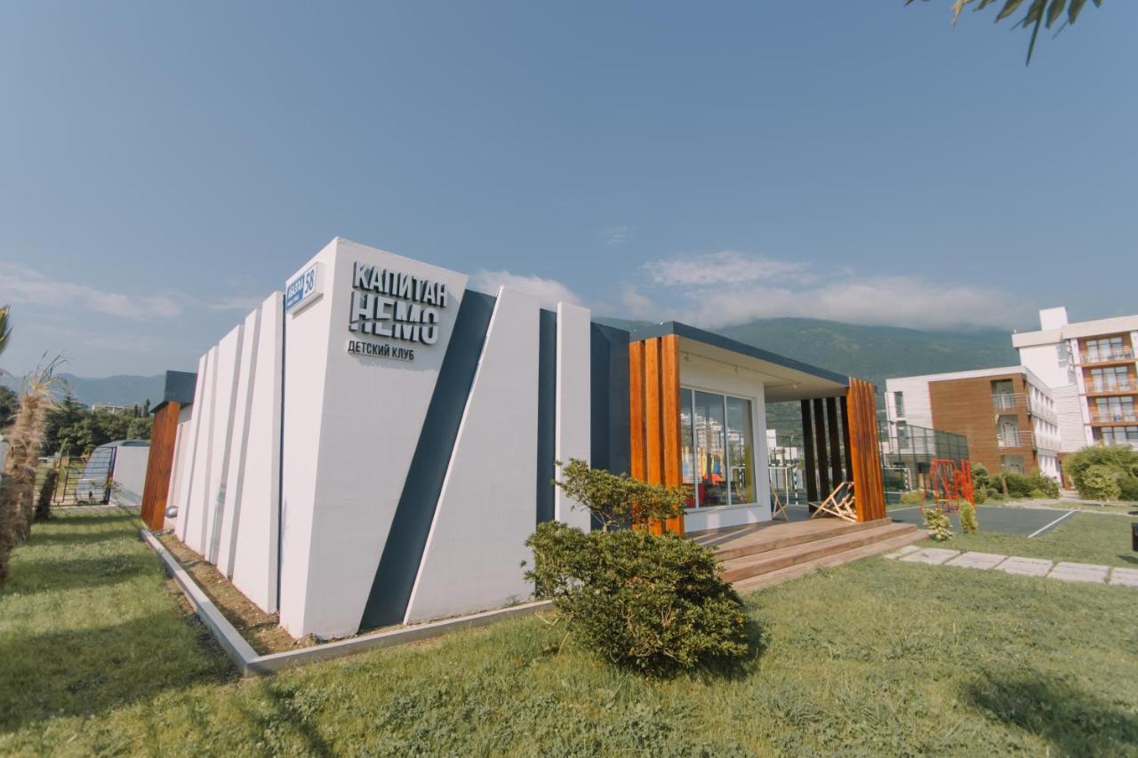 Aquamarine Family Club Hotel Гагра Екстериор снимка