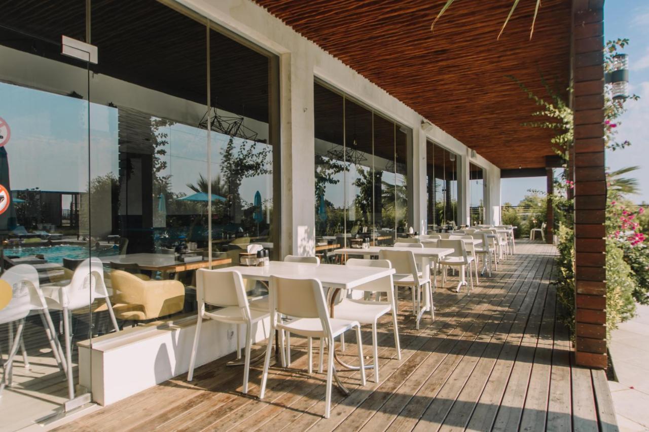 Aquamarine Family Club Hotel Гагра Екстериор снимка