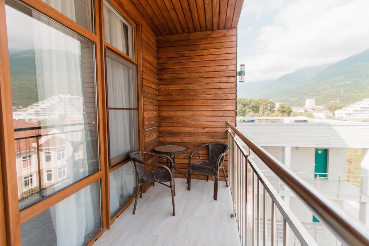 Aquamarine Family Club Hotel Гагра Екстериор снимка