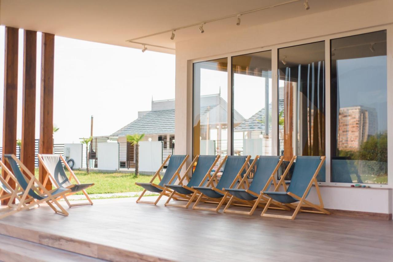 Aquamarine Family Club Hotel Гагра Екстериор снимка