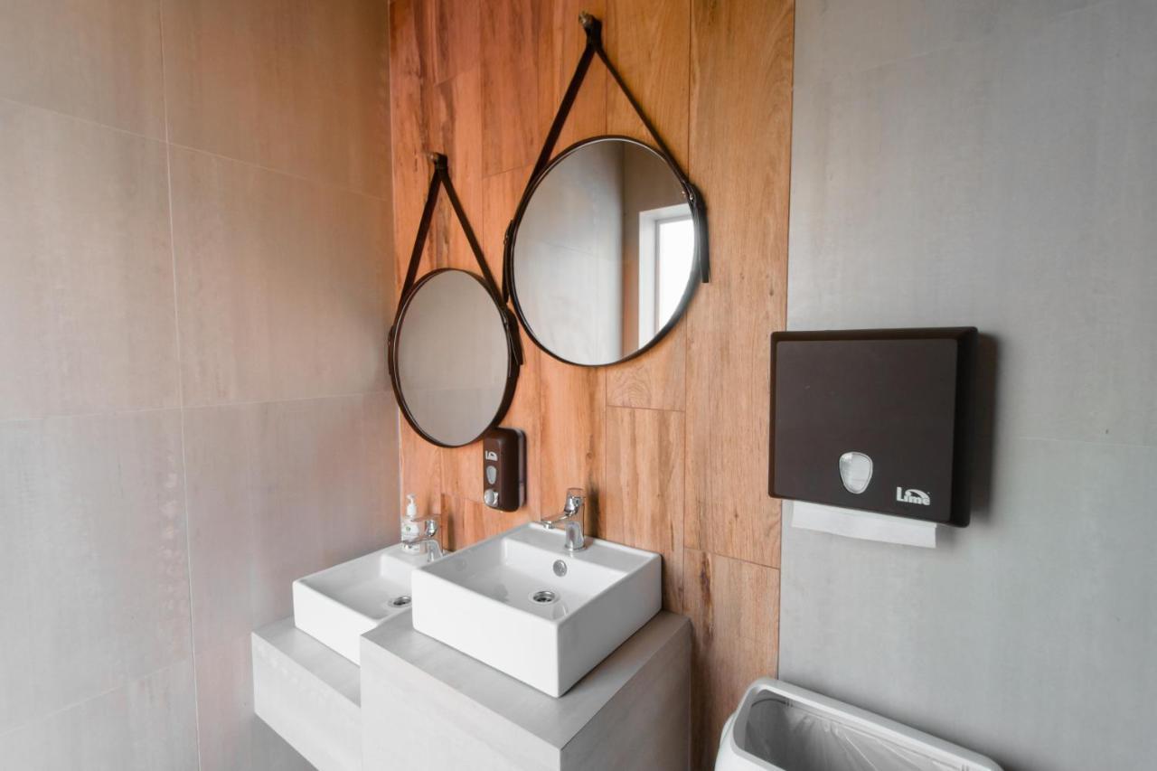 Aquamarine Family Club Hotel Гагра Екстериор снимка